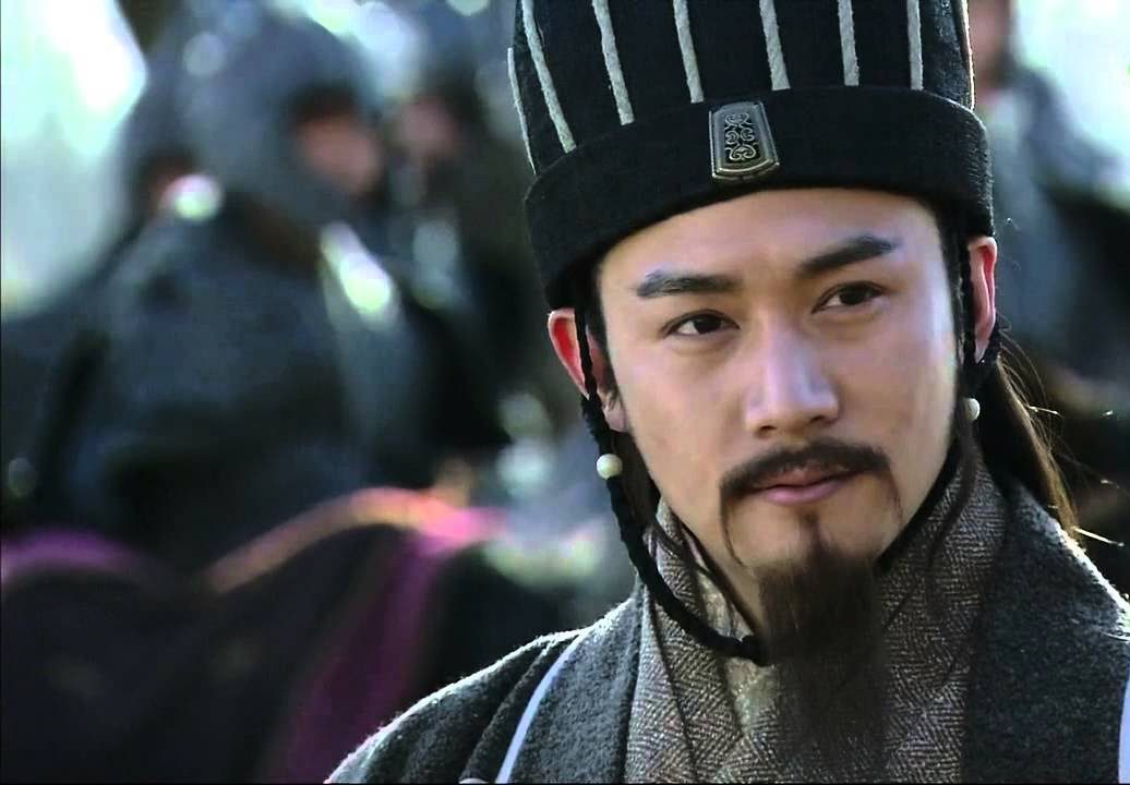 Bằng khả năng hùng biện đại tài của mình, Khổng Minh đã có màn khẩu chiến kinh điển, lấn át hết quần hùng Giang Đông.